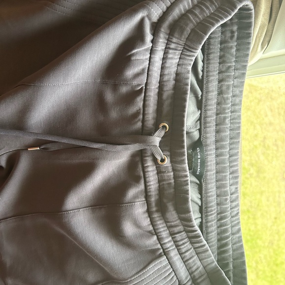 Club Monaco ultra soft dress/sweat pants with nice details - Picture 4 of 4